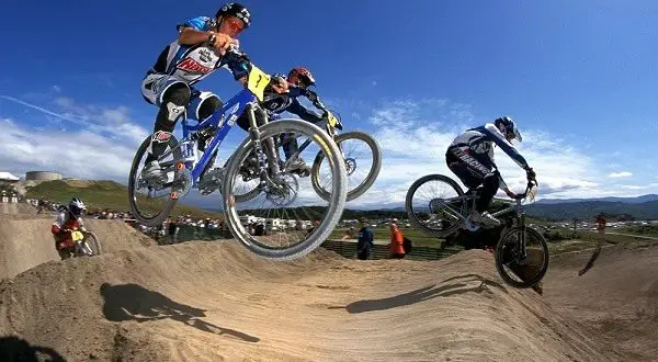 Biker cross - vlastnosti a rozdíly oproti jiným stylům jízdy na koni