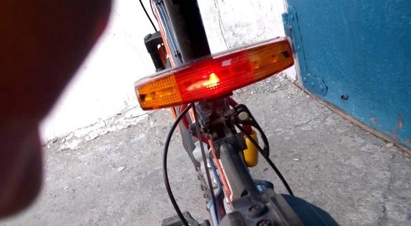 Směrová světla pro jízdní kola - schéma, návod k montáži